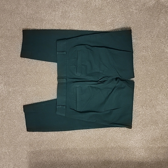 Banana Republic Sloan fit green pants - Picture 4 of 4
